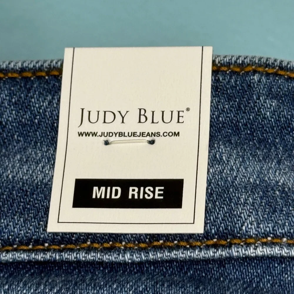 Judy Blue Mid Rise Distressed Raw Hem Denim‎ Shorts Blue 3XL JB15280MD Stretch